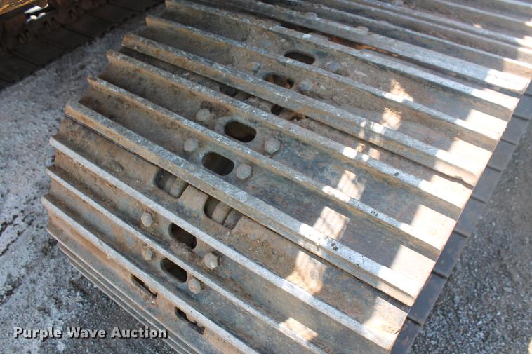 image for item DD4955 2005 John Deere 200C LC excavator