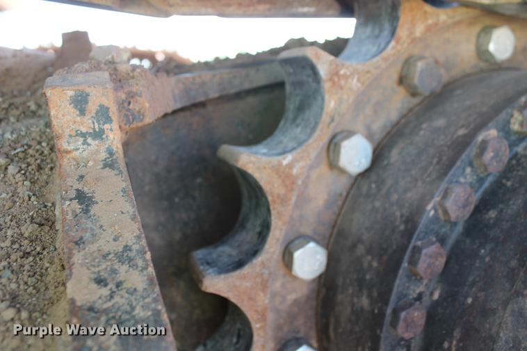 image for item DD4955 2005 John Deere 200C LC excavator