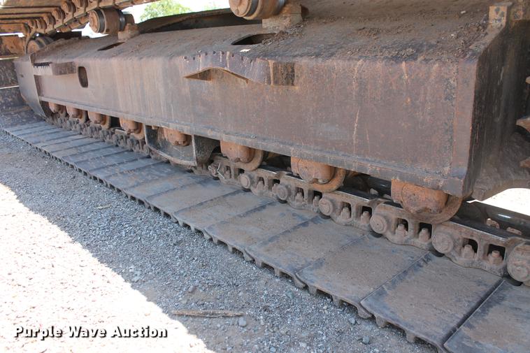 image for item DD4955 2005 John Deere 200C LC excavator