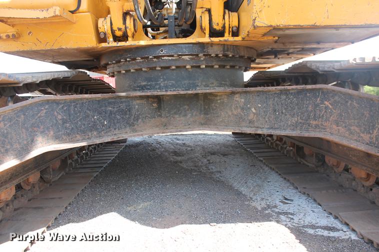 image for item DD4955 2005 John Deere 200C LC excavator