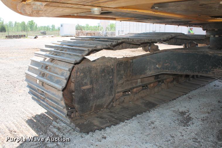 image for item DD4955 2005 John Deere 200C LC excavator