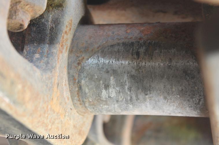 image for item DD4955 2005 John Deere 200C LC excavator