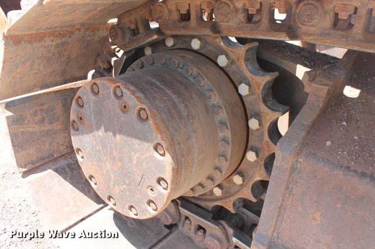 image for item DD4955 2005 John Deere 200C LC excavator