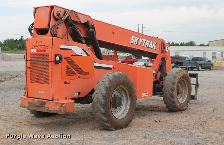image for item DD4956 2004 Sky Trak 6042 telehandler