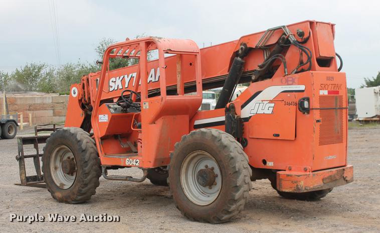 image for item DD4956 2004 Sky Trak 6042 telehandler