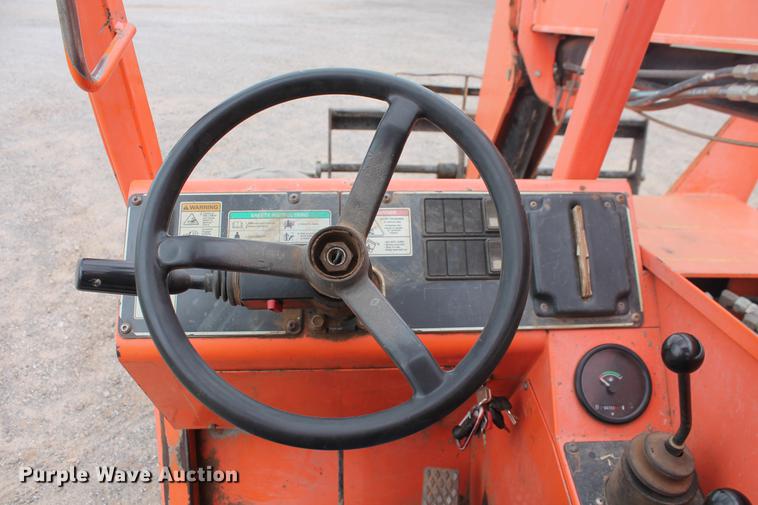 image for item DD4956 2004 Sky Trak 6042 telehandler