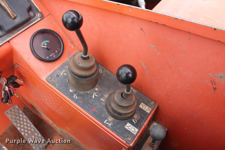 image for item DD4956 2004 Sky Trak 6042 telehandler