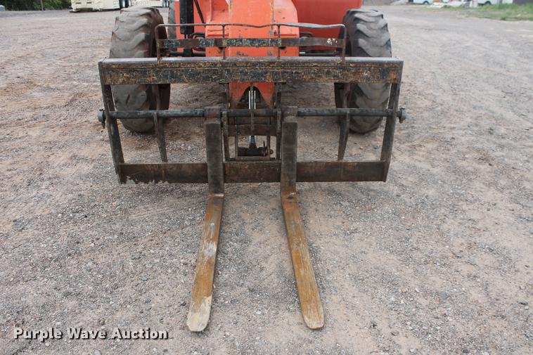 image for item DD4956 2004 Sky Trak 6042 telehandler