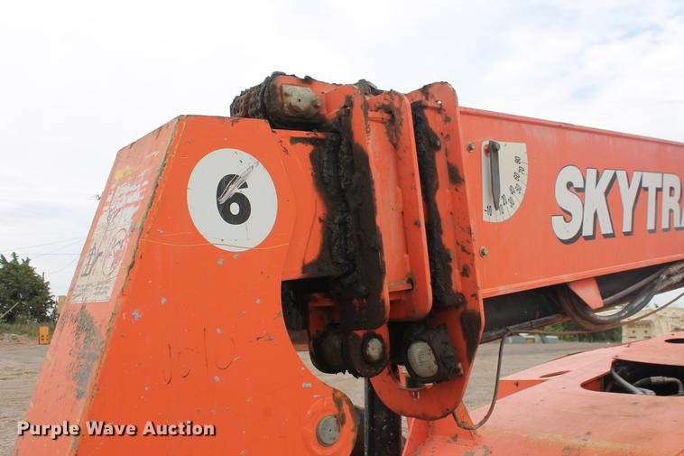 image for item DD4956 2004 Sky Trak 6042 telehandler
