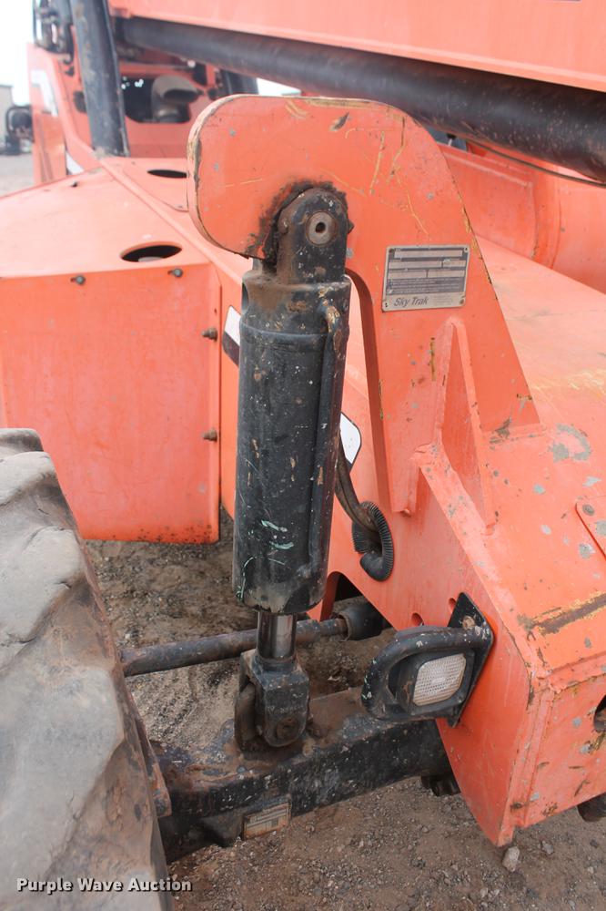 image for item DD4956 2004 Sky Trak 6042 telehandler