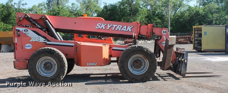 image for item DD4960 2008 Sky Trak 10042 telehandler
