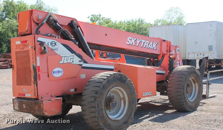 image for item DD4960 2008 Sky Trak 10042 telehandler