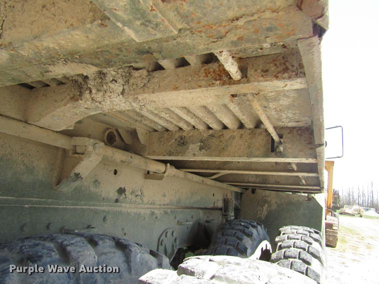 image for item DD7439 1972 Am General M817 dump truck