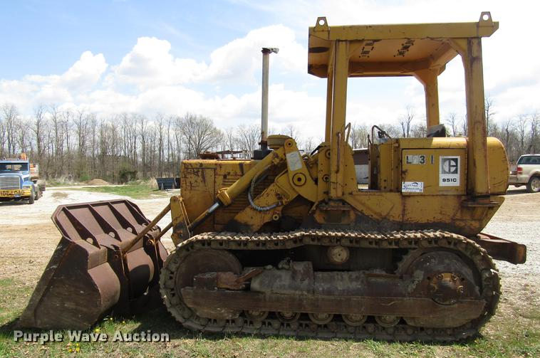 image for item DD7442 Caterpillar 951C track loader