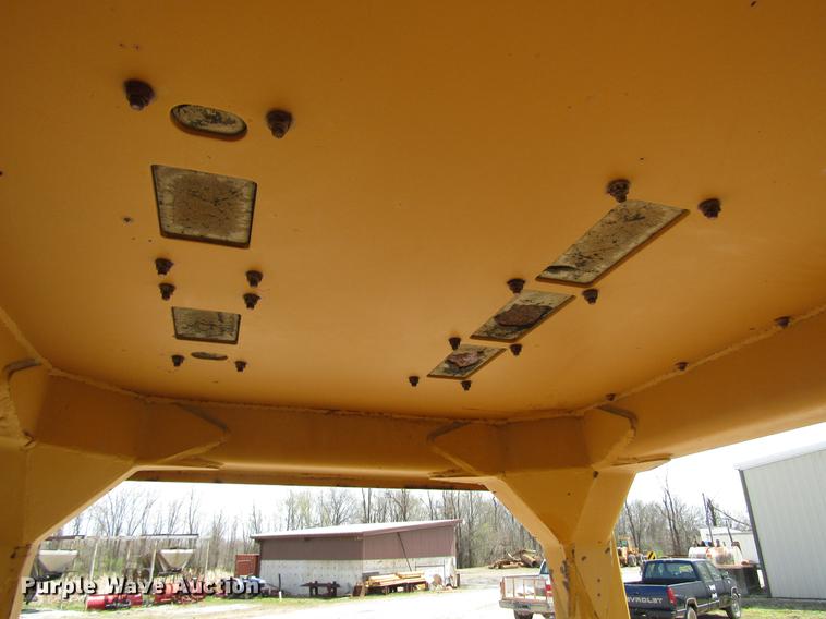 image for item DD7442 Caterpillar 951C track loader