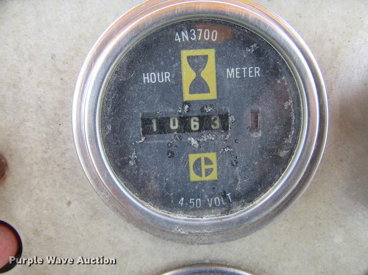 image for item DD7442 Caterpillar 951C track loader