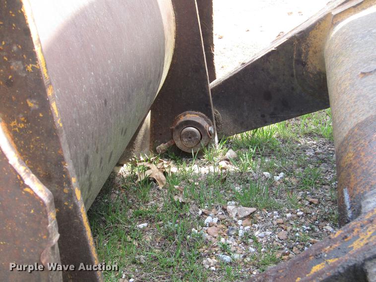 image for item DD7442 Caterpillar 951C track loader