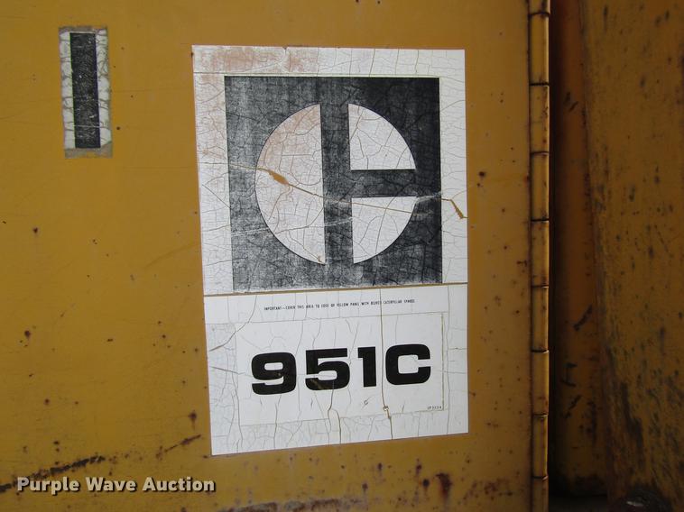 image for item DD7442 Caterpillar 951C track loader