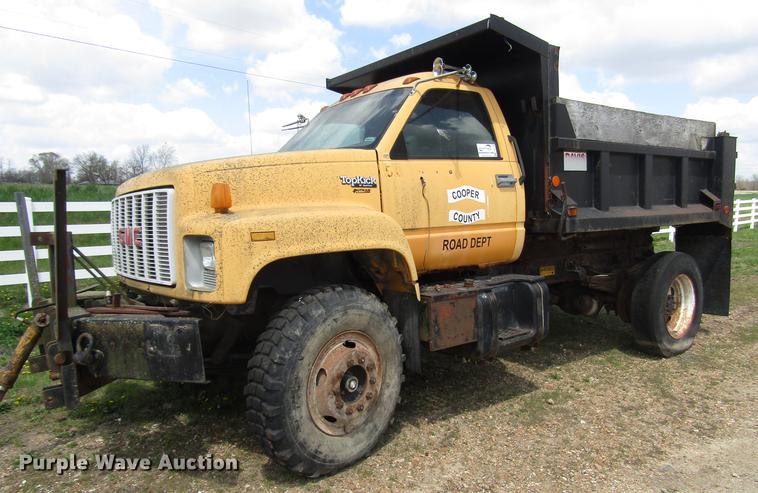 image for item DD7443 1993 GMC TopKick dump truck