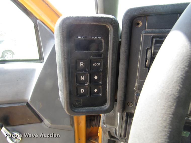 image for item DD7443 1993 GMC TopKick dump truck