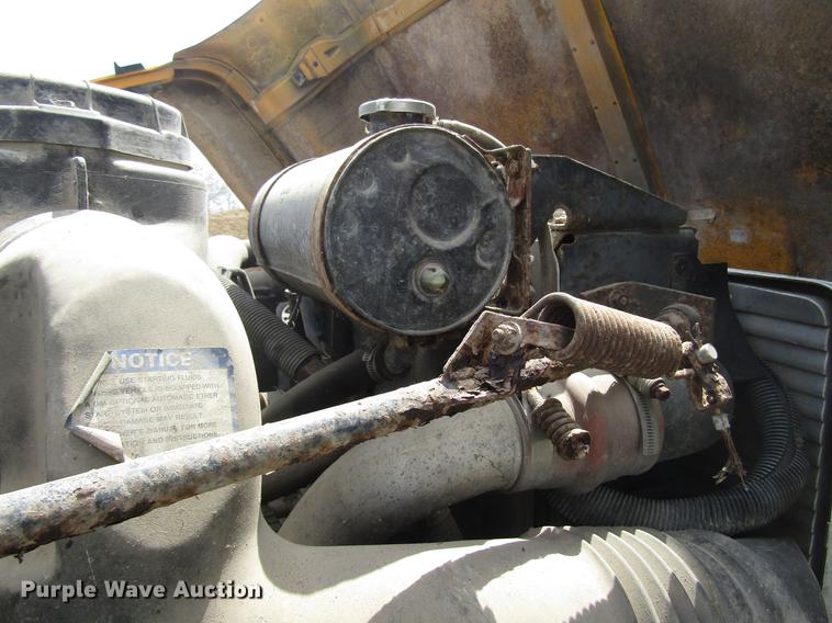 image for item DD7443 1993 GMC TopKick dump truck