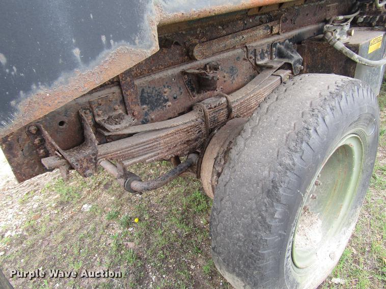 image for item DD7443 1993 GMC TopKick dump truck