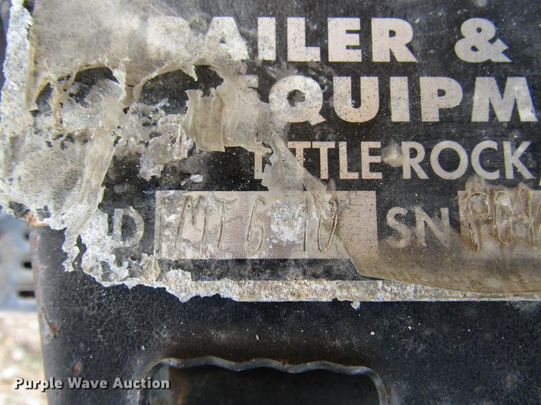 image for item DD7443 1993 GMC TopKick dump truck