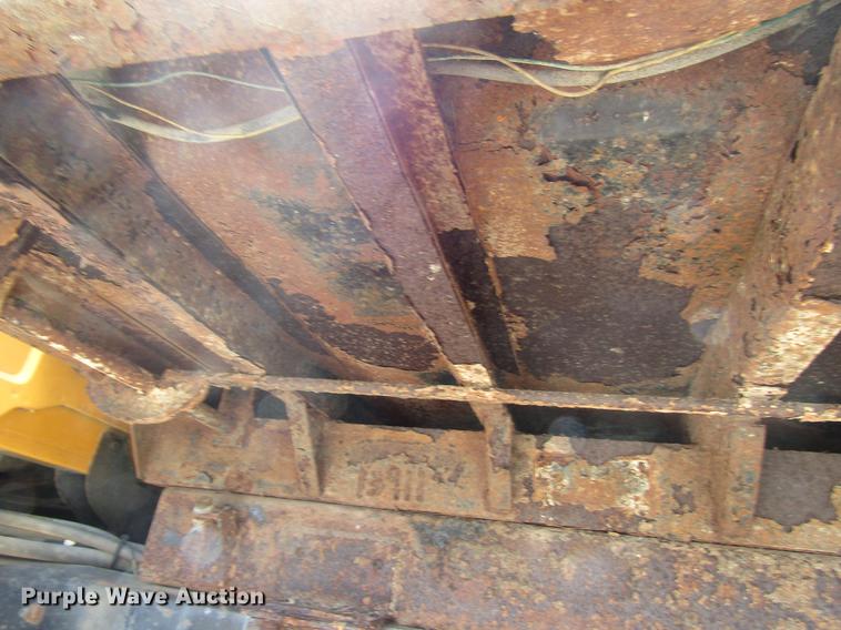 image for item DD7443 1993 GMC TopKick dump truck