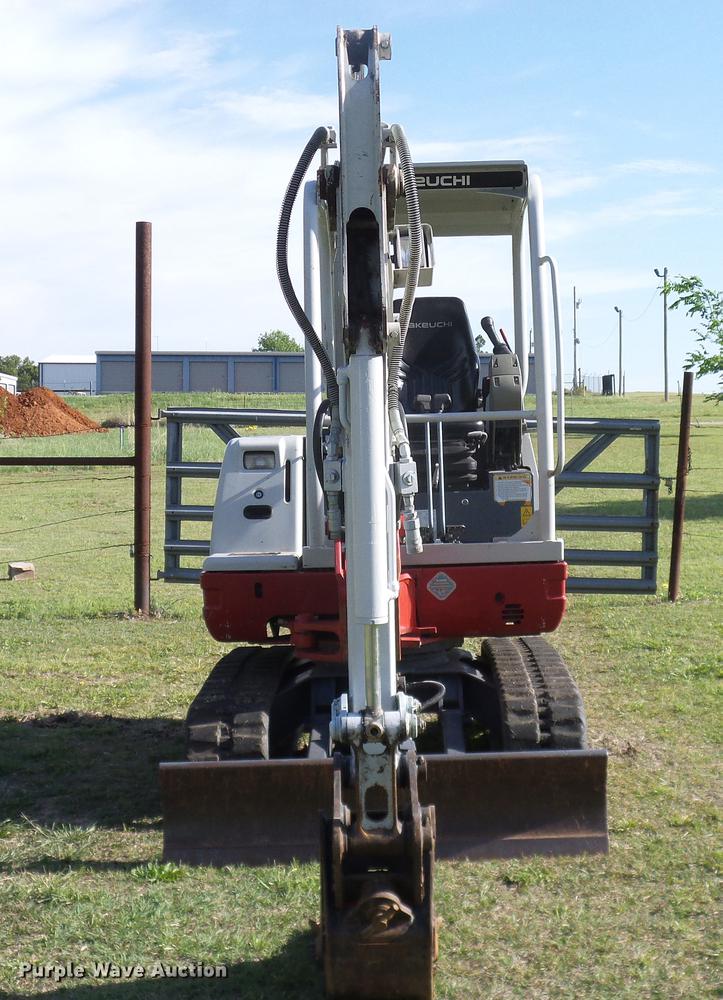 image for item DD8172 2013 Takeuchi TB228 mini excavator