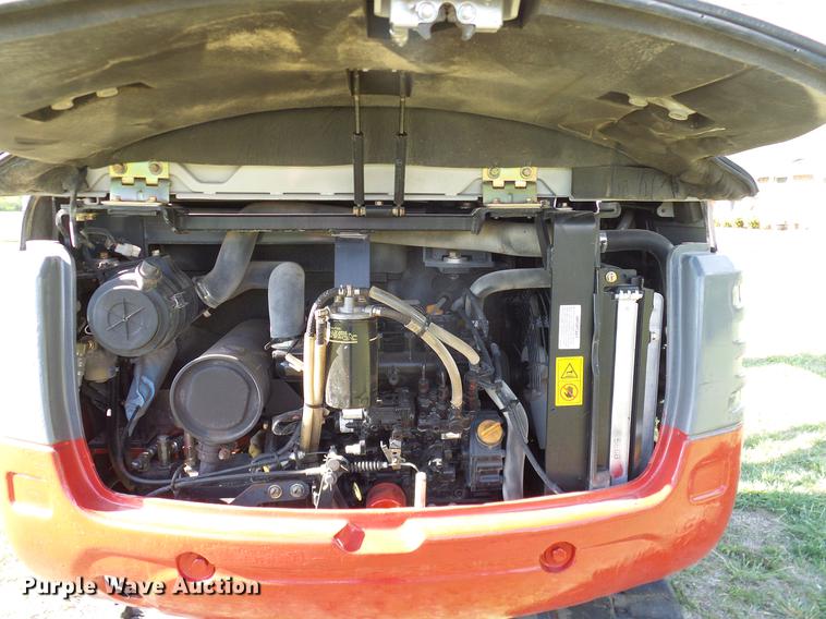 image for item DD8172 2013 Takeuchi TB228 mini excavator