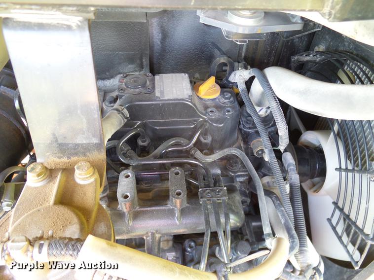 image for item DD8172 2013 Takeuchi TB228 mini excavator