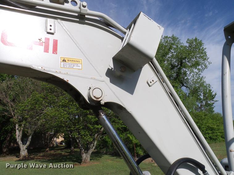 image for item DD8172 2013 Takeuchi TB228 mini excavator