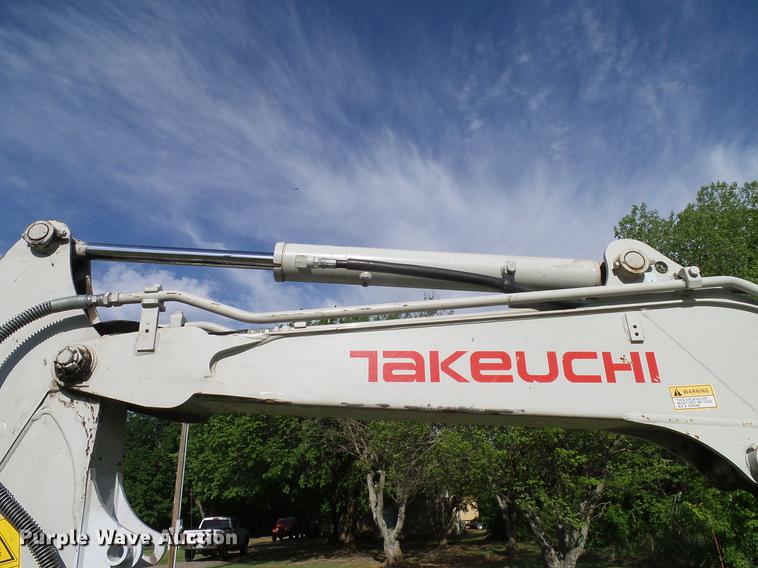 image for item DD8172 2013 Takeuchi TB228 mini excavator