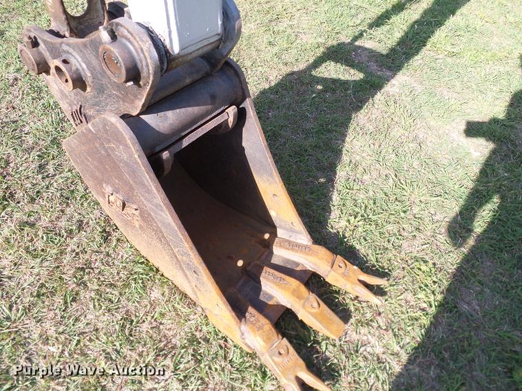 image for item DD8172 2013 Takeuchi TB228 mini excavator