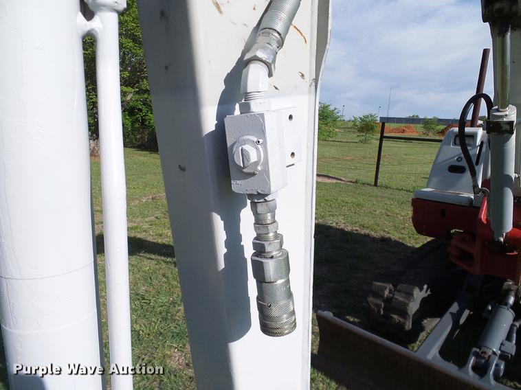 image for item DD8172 2013 Takeuchi TB228 mini excavator