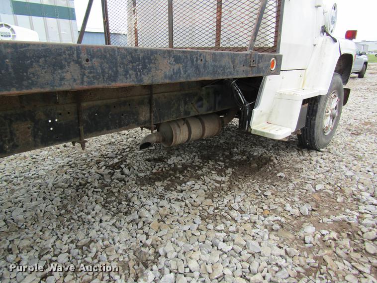 image for item DD8416 1985 Ford 8000 flatbed truck