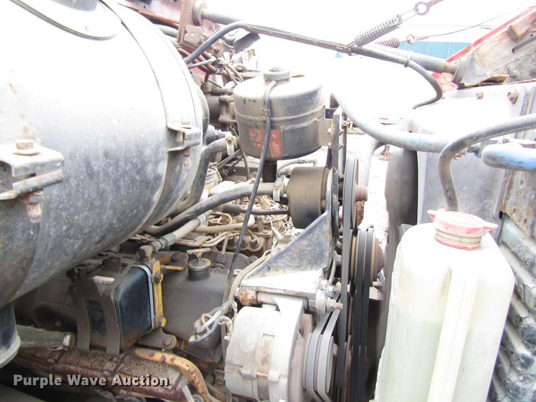 image for item DD8416 1985 Ford 8000 flatbed truck