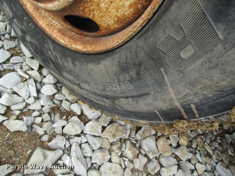 image for item DD8418 1996 International 4800 digger derrick truck