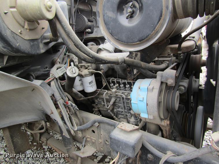 image for item DD8420 1987 Ford F700 flatbed truck