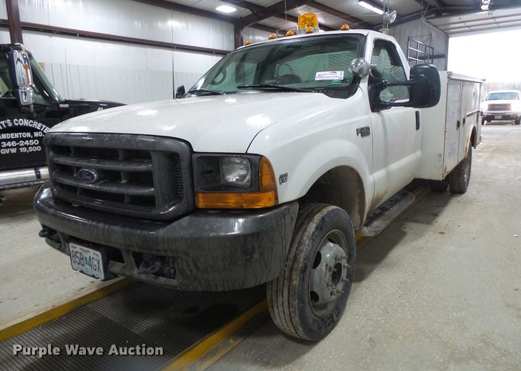 image for item DE3627 1999 Ford F450 utility truck