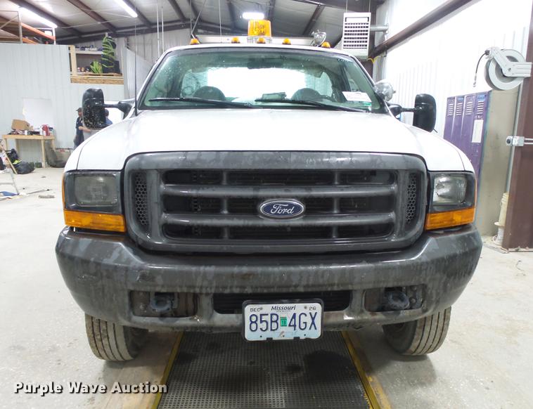 image for item DE3627 1999 Ford F450 utility truck