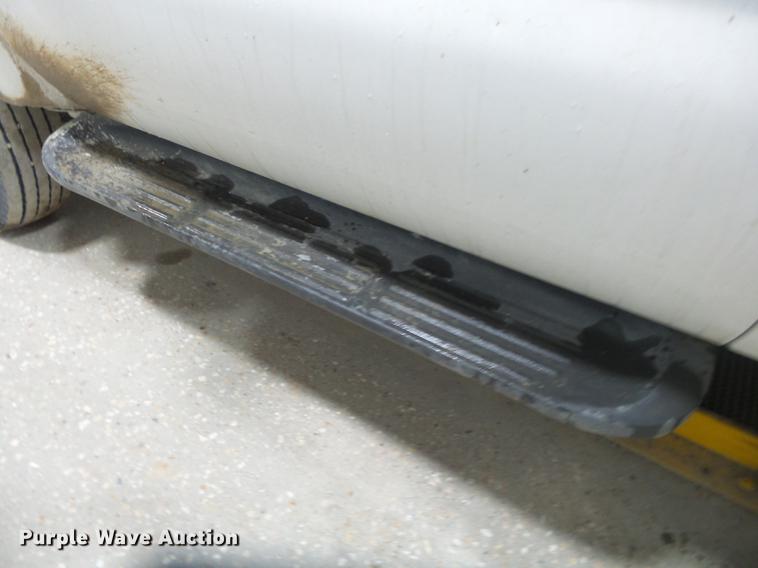 image for item DE3627 1999 Ford F450 utility truck