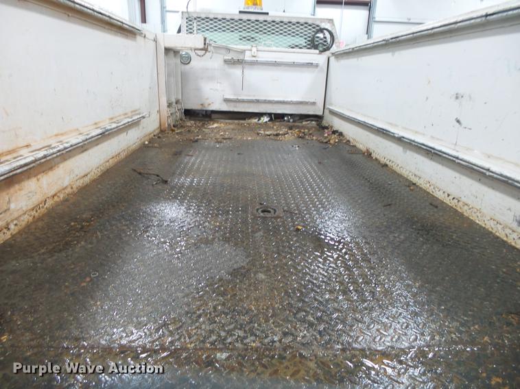 image for item DE3627 1999 Ford F450 utility truck