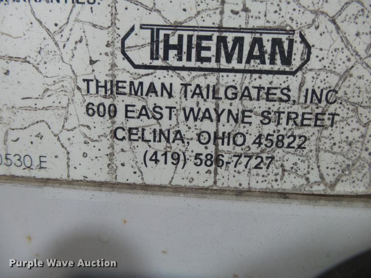 image for item DE3627 1999 Ford F450 utility truck