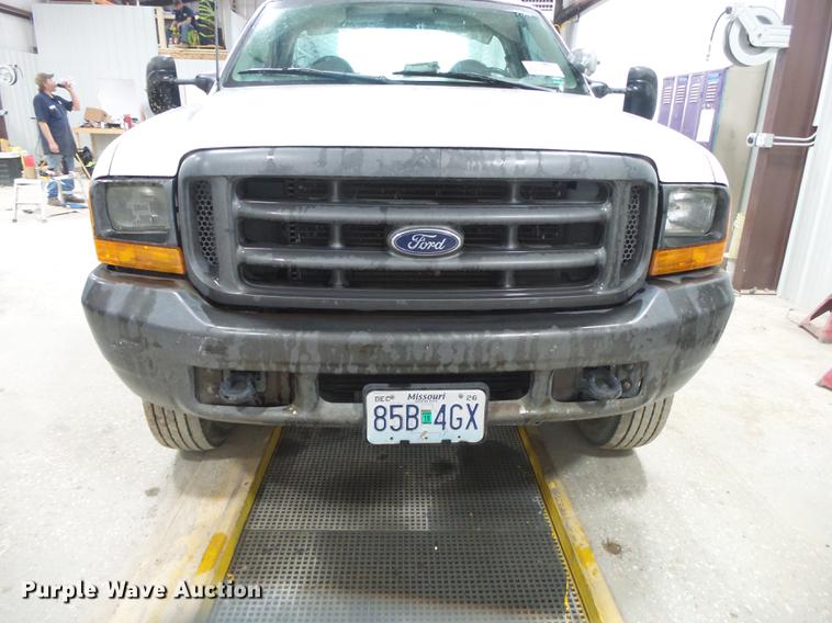 image for item DE3627 1999 Ford F450 utility truck