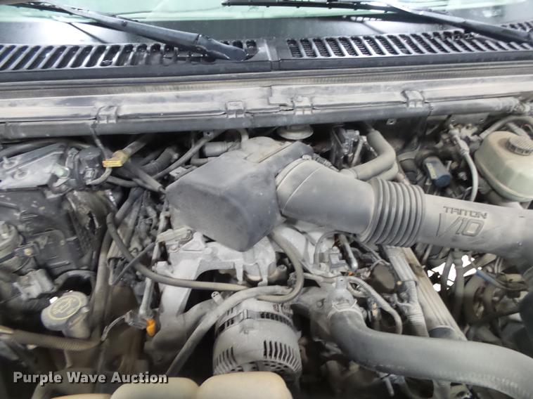 image for item DE3627 1999 Ford F450 utility truck