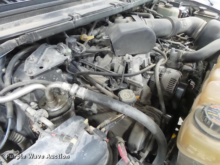 image for item DE3627 1999 Ford F450 utility truck