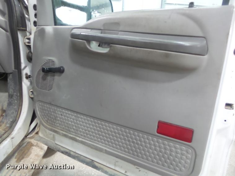 image for item DE3627 1999 Ford F450 utility truck