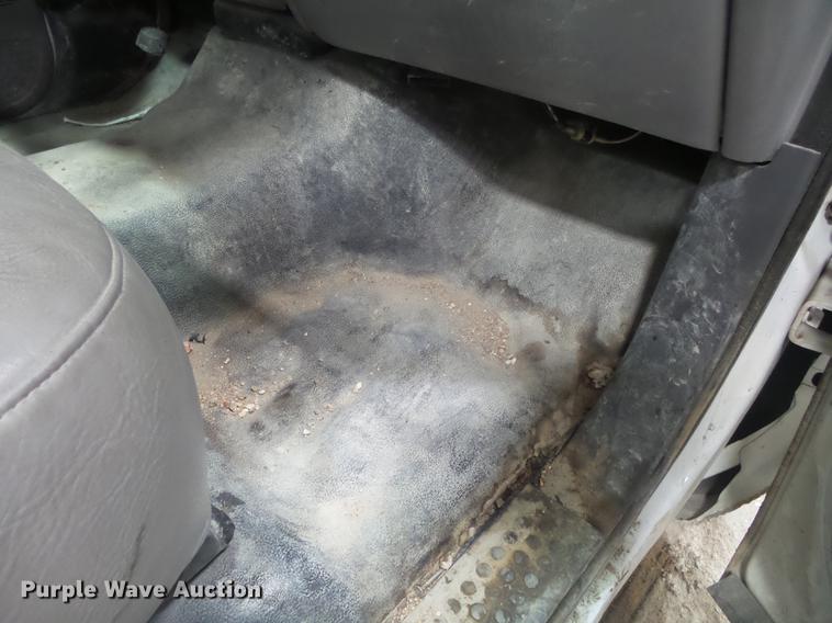 image for item DE3627 1999 Ford F450 utility truck