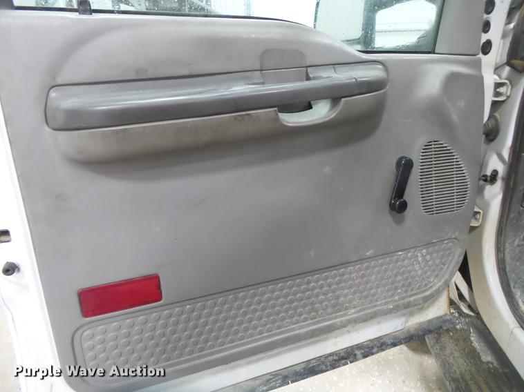 image for item DE3627 1999 Ford F450 utility truck